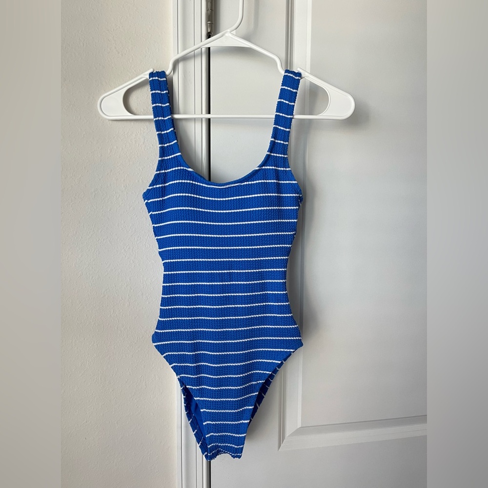 Time and Tru Womens One-Piece Swimsuit XS Cheeky High Leg Blue Vacation Resort